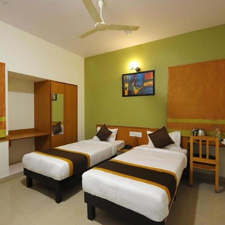 Airport Bliss Boutique Hotel Yelahanka Eksteriør billede