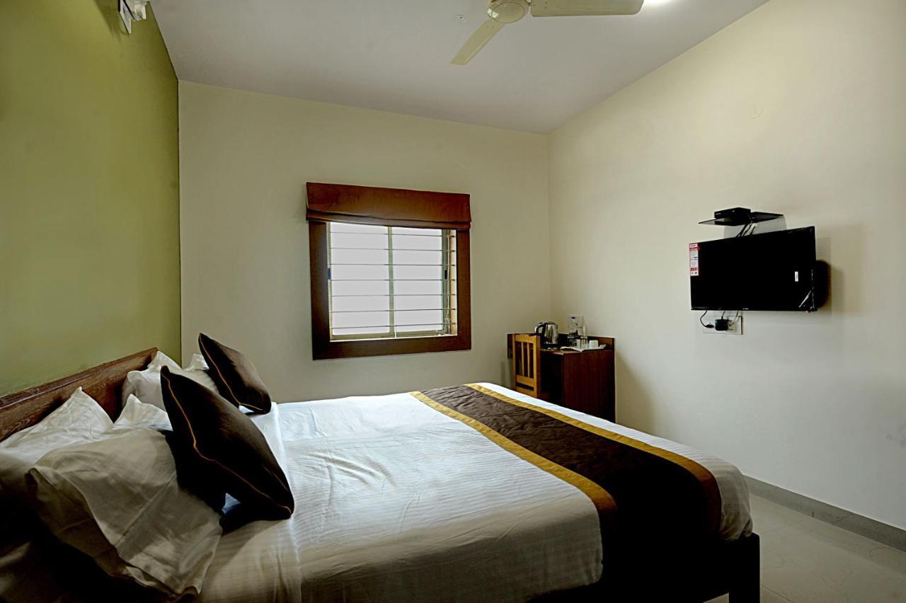 Airport Bliss Boutique Hotel Yelahanka Eksteriør billede