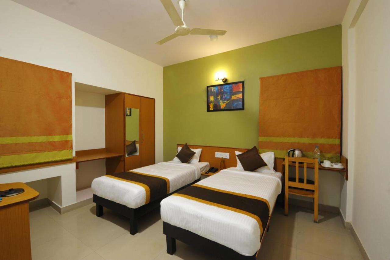 Airport Bliss Boutique Hotel Yelahanka Eksteriør billede